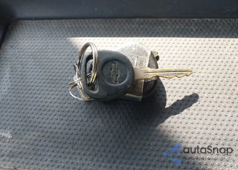 2004 Chevrolet Silverado 1500 Ls из США, поврежденный, VIN 1GCEC19V14Z150959